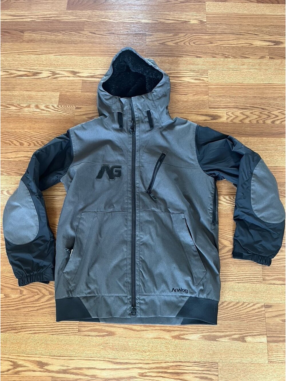 Burton Analog men’s ski snowboarding jacket. Black and gray color. size large